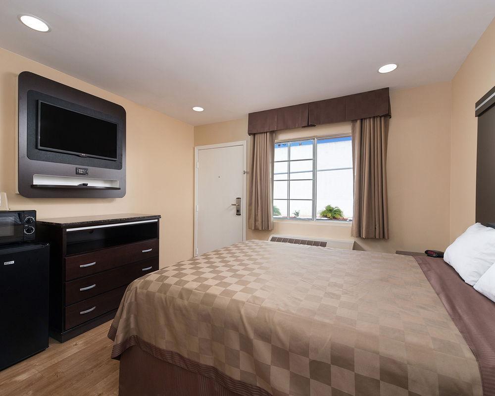 Rodeway Inn & Suites Chula Vista San Diego South Екстер'єр фото